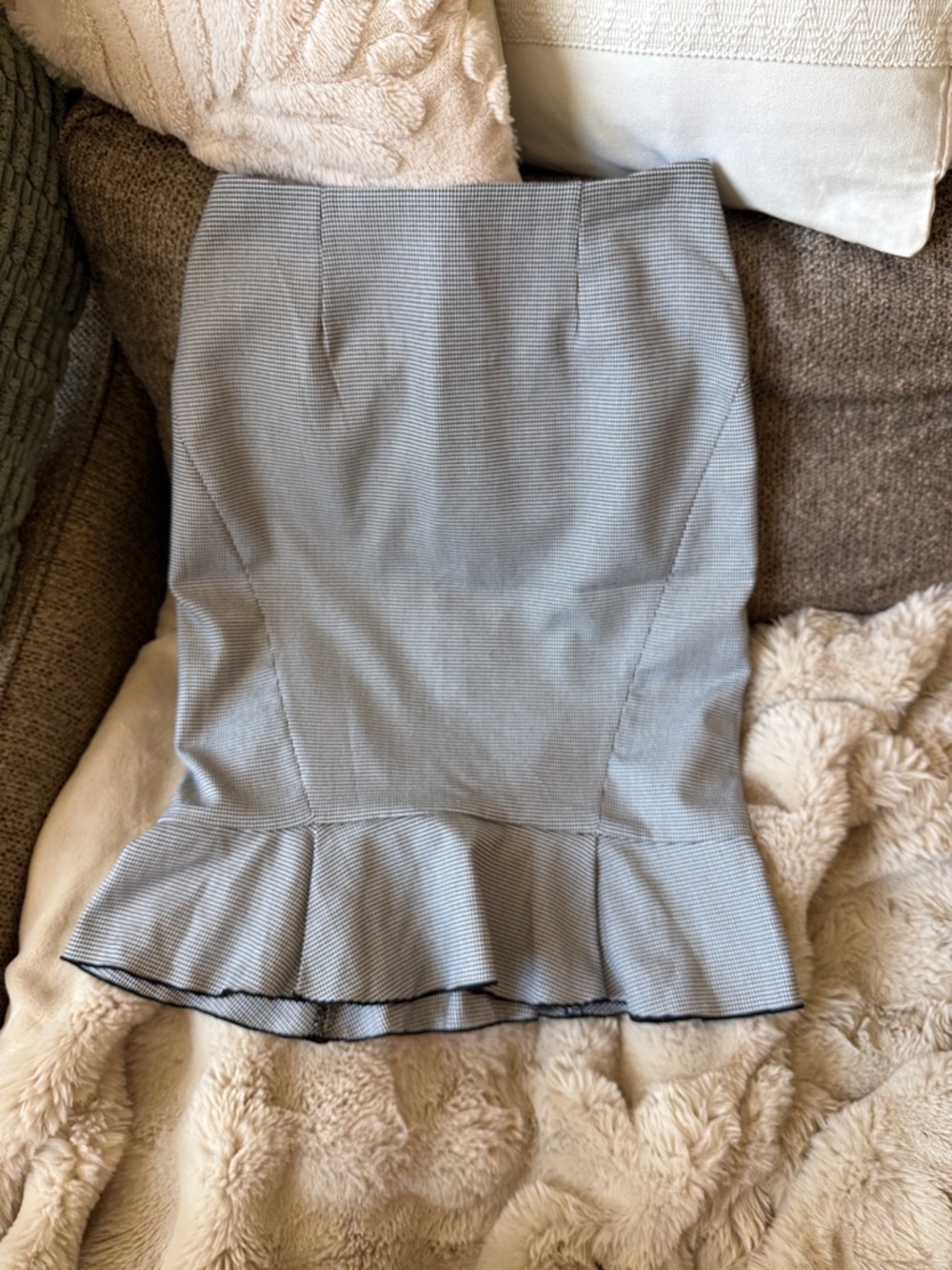 Women's Gray Houndstooth Peplum Pencil Skirt